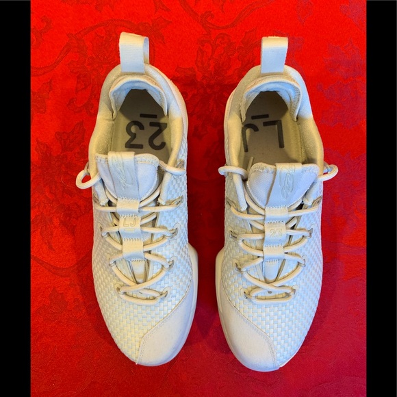 Nike LeBron XIV 14 low light bone 878636–004 shoe - Picture 6 of 8